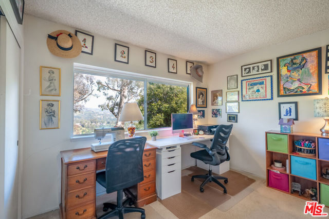 2870 Angelo Drive, Los Angeles CA: https://media.crmls.org/mediaz/3911a182-8195-48f9-8809-bfaf24d3c5f1.jpg