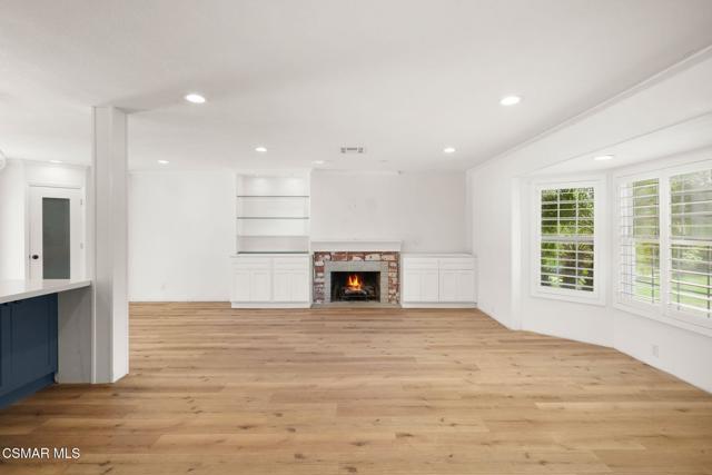 2607 Lander Court, Newbury Park CA: https://media.crmls.org/mediaz/3913f08a-45a1-4524-8252-0851cd2a0598.jpg