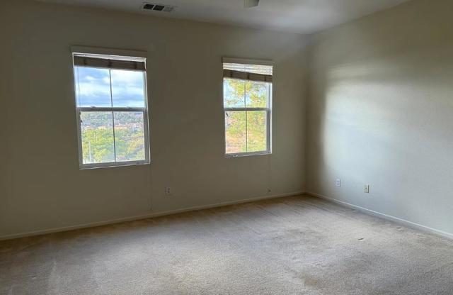 7770 Via Belfiore, San Diego CA: https://media.crmls.org/mediaz/391439f6-f329-4324-9418-b9f49aea2784.jpg