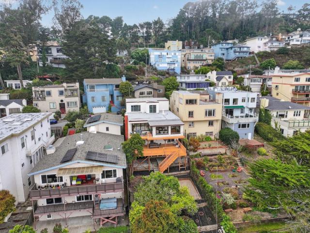 72 Cresta Vista Drive, San Francisco CA: https://media.crmls.org/mediaz/39150485-297e-489b-8b7e-8a812cde27e3.jpg