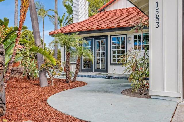 Detail Gallery Image 34 of 36 For 1583 Avenida De Los Lirios, Encinitas,  CA 92024 - 4 Beds | 3 Baths