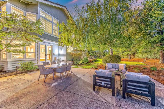 1398 Benedict Ct, Pleasanton CA: https://media.crmls.org/mediaz/3915e8d5-eef9-4fcd-9afe-85327543eff5.jpg