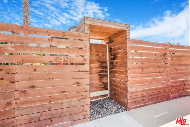 2481 S Bundy Drive, Los Angeles CA: https://media.crmls.org/mediaz/3916e300-9cd4-4817-82ff-a0e92890618f.jpg