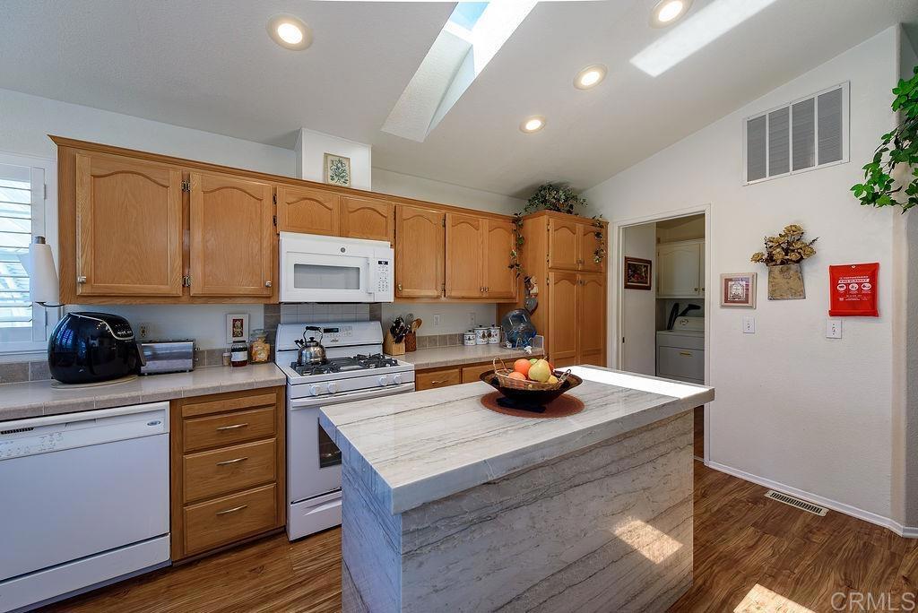 444 El Camino Real - photo 11