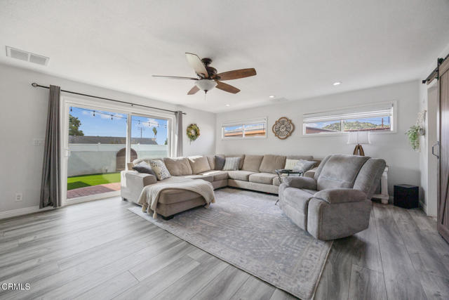 Detail Gallery Image 12 of 29 For 1457 S Burnaby Dr, Glendora,  CA 91740 - 3 Beds | 2 Baths