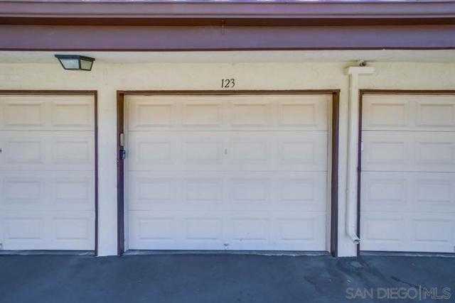 17637 Pomerado Rd, San Diego CA: https://media.crmls.org/mediaz/3918621f-85f6-4fd7-9dce-35f4e582a75a.jpg