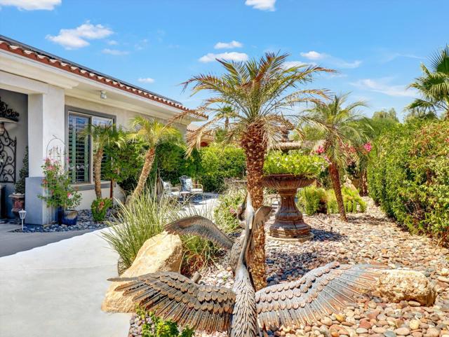 40882 Calle Claro, Indio CA: https://media.crmls.org/mediaz/391ab876-c49b-4e72-87a3-b57ad9df2ee8.jpg