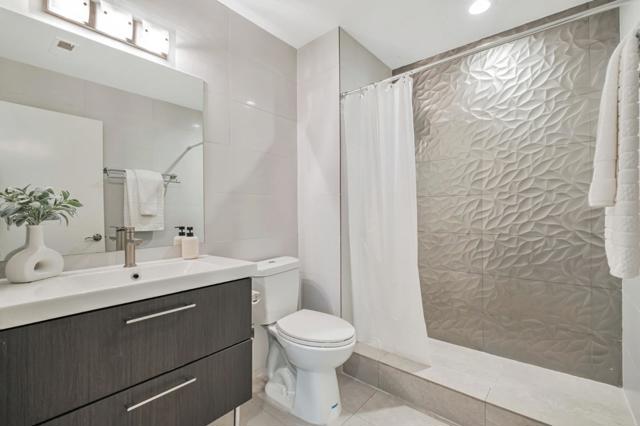 39725 Potrero Drive, Newark CA: https://media.crmls.org/mediaz/391bda36-e291-4c96-a461-48a50362dae0.jpg