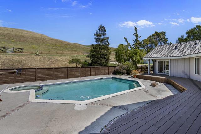 5955 Diablo Hills Road, Tres Pinos CA: https://media.crmls.org/mediaz/391c5ed3-6fd6-4dca-b6e8-82b641f8ed10.jpg