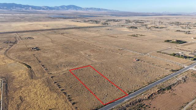 31 Ave C 15, Fairmont CA: https://media.crmls.org/mediaz/391d2079-94a7-4a20-bd13-72bea6f34f43.jpg