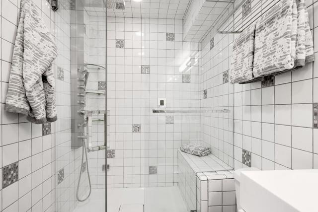 3414 Beresford Avenue, Belmont CA: https://media.crmls.org/mediaz/391e2564-4cec-407f-ad3f-e52c79f0e285.jpg