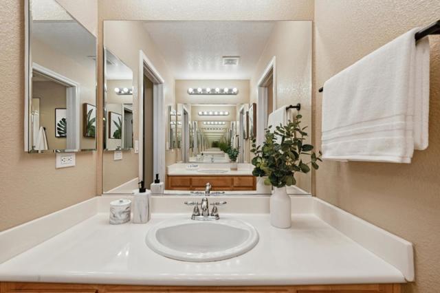 58 Pointe View Place, South San Francisco CA: https://media.crmls.org/mediaz/391e6d67-b956-4abd-88c4-f31f29410dc6.jpg