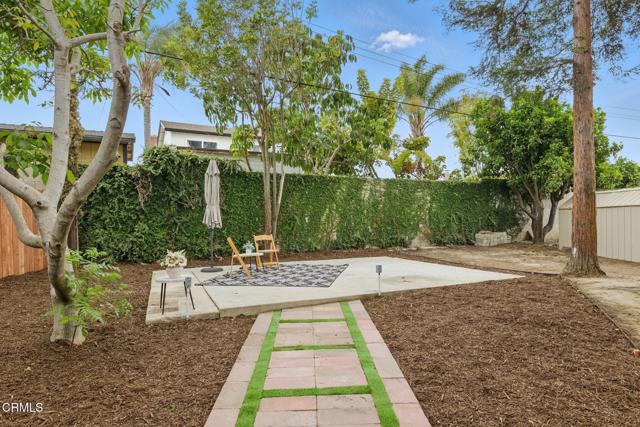 6433 Ralston Street, Ventura CA: https://media.crmls.org/mediaz/391e8046-edde-46f4-be99-b869873a6532.jpg