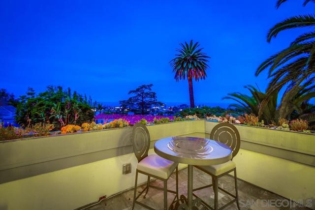 7651 Country Club Drive, La Jolla CA: https://media.crmls.org/mediaz/391e9659-6750-4db7-b697-2e6fc017164c.jpg