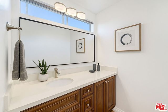 631 Strand Street, Santa Monica CA: https://media.crmls.org/mediaz/391ed791-5191-4285-9730-b1b2425c5975.jpg