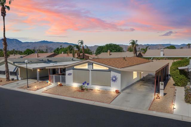 47685 Prado Way Way, Indio CA: https://media.crmls.org/mediaz/391f7e03-ab5d-4c31-a1d6-ce1d49a21afa.jpg