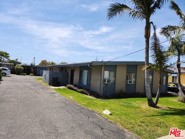25353 Oak Street, Lomita CA: https://media.crmls.org/mediaz/39209338-a2f9-4c5e-8645-7119a093c48e.jpg