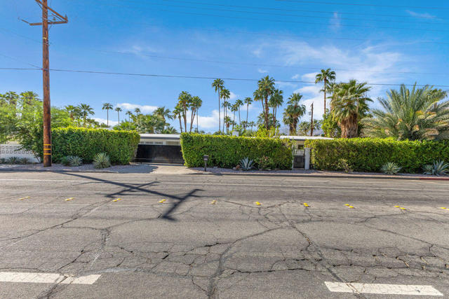 1075 E Sunny Dunes Road, Palm Springs, CA 92264