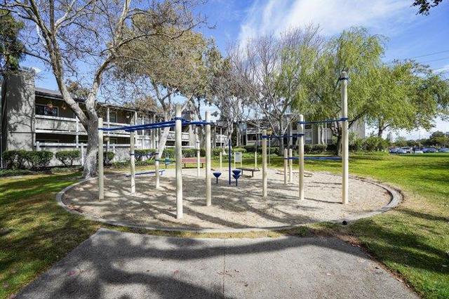 1051 Beach Park Boulevard, Foster City CA: https://media.crmls.org/mediaz/39224541-b91b-4f80-b8b9-32078660ac7d.jpg