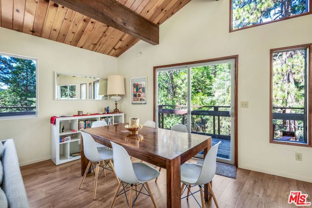 2378 Rim Of The World Drive, Running Springs CA: https://media.crmls.org/mediaz/39227502-8ec4-4b98-b0c7-ed289ffe1f55.jpg