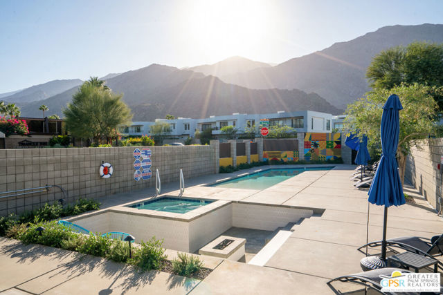 588 E San Lorenzo Road, Palm Springs CA: https://media.crmls.org/mediaz/3923afe6-90da-4b37-a17b-7601be0c5695.jpg