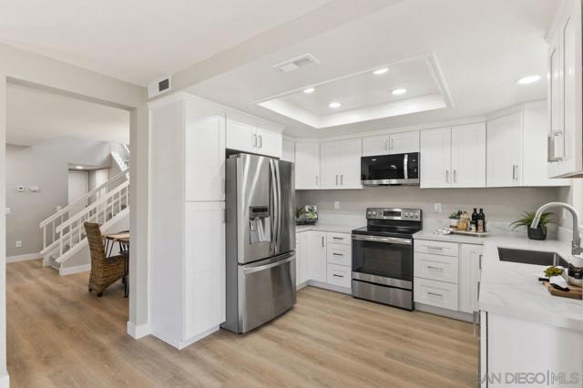 8691 Park Run Rd, San Diego CA: https://media.crmls.org/mediaz/39257d13-bfde-45e9-8c01-1a298343e7cd.jpg