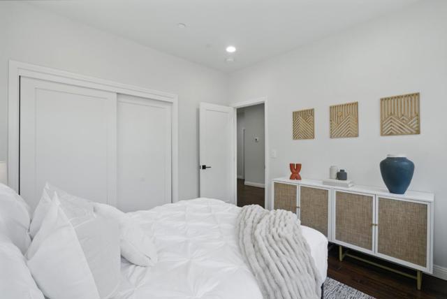 6868 Moore Drive, Oakland CA: https://media.crmls.org/mediaz/3926002b-9bf4-4656-a3ee-414768988446.jpg