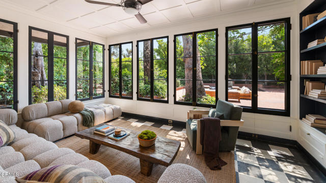 1241 S Oak Knoll Avenue, Pasadena CA: https://media.crmls.org/mediaz/3927c3d2-6399-4780-8e68-5af798fd8323.jpg