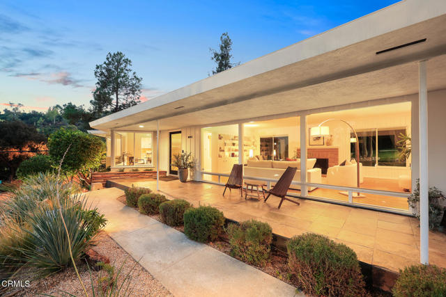 Detail Gallery Image 5 of 59 For 1620 Knollwood Dr, Pasadena,  CA 91103 - 3 Beds | 2 Baths