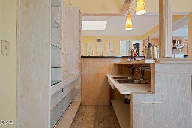 Detail Gallery Image 22 of 59 For 4078 Bending Oak Ct, Moorpark,  CA 93021 - 3 Beds | 2/1 Baths