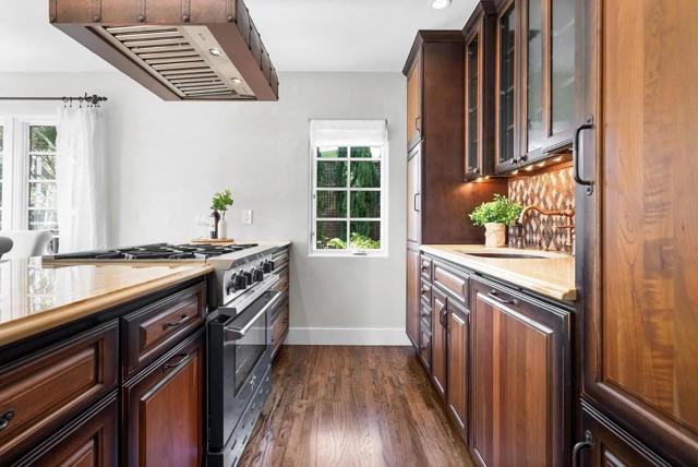 547 Monterey, Aptos CA: https://media.crmls.org/mediaz/39289deb-de4f-400a-a76f-94ee6e1ead3c.jpg