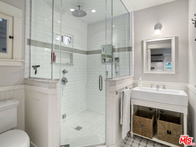 1528 N Curson Avenue, Los Angeles CA: https://media.crmls.org/mediaz/392950df-47fd-438f-9932-6a941a0ea698.jpg