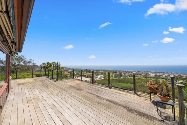 7330 Brodiaea Way, La Jolla CA: https://media.crmls.org/mediaz/392b91f9-fe95-4031-9761-cf246ce60f18.jpg