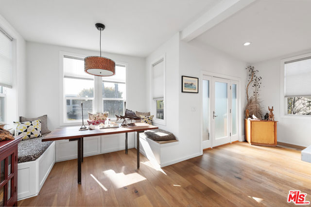 29500 Heathercliff Road, Malibu CA: https://media.crmls.org/mediaz/392b9c95-1a98-4c3f-b933-add991a87f49.jpg