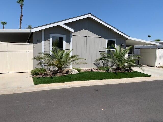 31 Paseo Laredo North, Cathedral City CA: https://media.crmls.org/mediaz/392bd02f-5a89-4fee-887a-dbfb56ac9c22.jpg