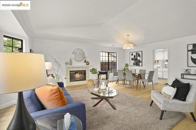 1616 LINDBERGH DRIVE, Concord CA: https://media.crmls.org/mediaz/392ca596-7830-4cec-8d8b-6207fce47147.jpg