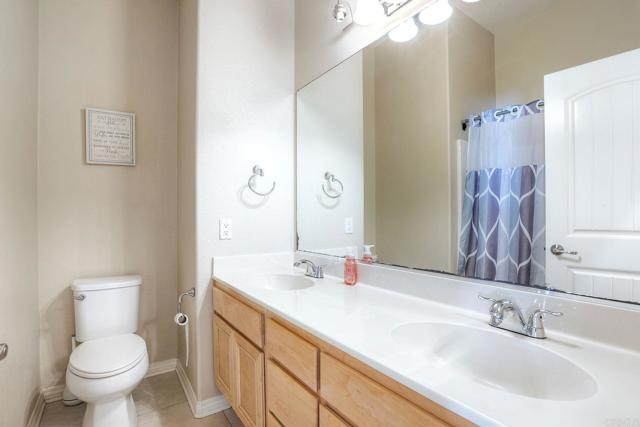 24493 Corte Rojelio, Murrieta, CA 92562 photo 32