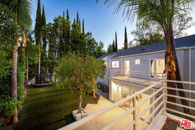 23246 Canzonet Street, Woodland Hills CA: https://media.crmls.org/mediaz/392cf06f-a719-45a3-9e8d-65d289b494ab.jpg