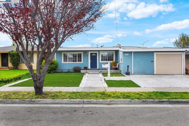 24753 Willimet Way, Hayward CA: https://media.crmls.org/mediaz/392cfea0-7672-4dca-97b9-030905ef5966.jpg
