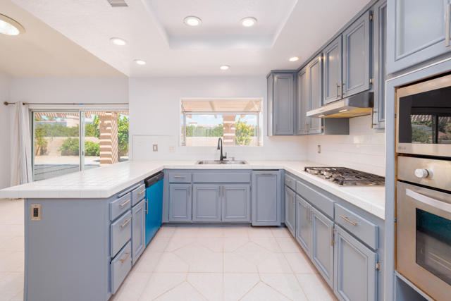 40670 Posada Court, Palm Desert CA: https://media.crmls.org/mediaz/392d1442-56eb-4f00-887a-aa79f11880b7.jpg