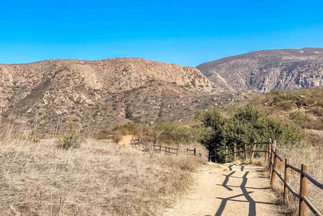Detail Gallery Image 46 of 46 For 6410 Bell Bluff Ave, San Diego,  CA 92119 - 2 Beds | 1 Baths
