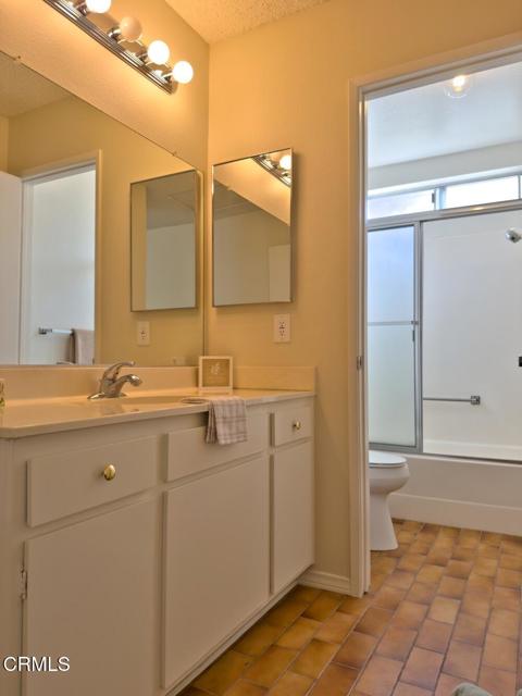 24121 Village 24, Camarillo CA: https://media.crmls.org/mediaz/392f188b-a2e1-4ce4-b6d3-f9b5d192d471.jpg