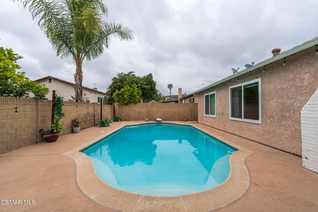 2705 N Broadmoor Avenue, Simi Valley CA: https://media.crmls.org/mediaz/392f4db5-fb4a-43c0-b630-e6ebe8d52570.jpg