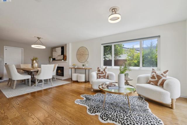 30113 Treeview St, Hayward CA: https://media.crmls.org/mediaz/3930c608-03a4-4cfd-841e-fcf96695af52.jpg