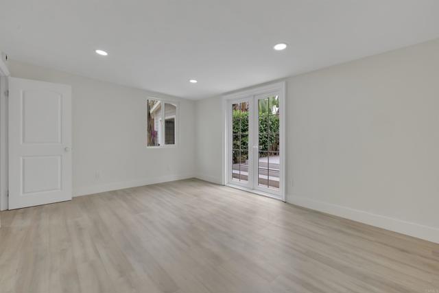 393 Date Avenue, Carlsbad CA: https://media.crmls.org/mediaz/39312e51-341c-4ee6-8ca4-780b976ff45f.jpg