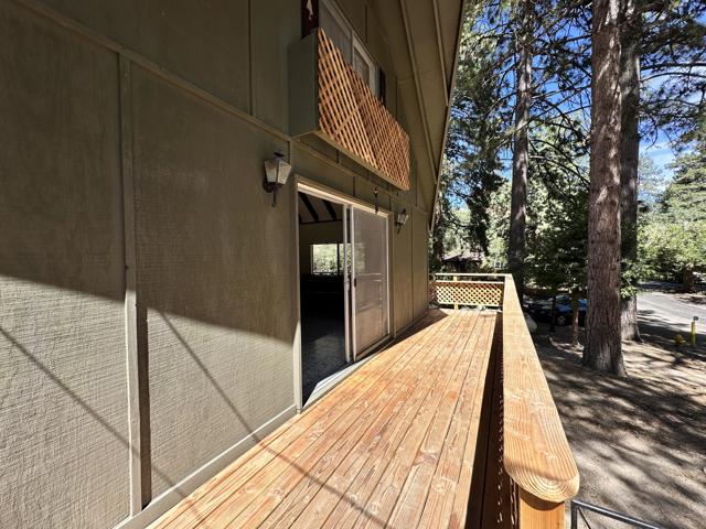 53430 Sherman Drive, Idyllwild CA: https://media.crmls.org/mediaz/39328c15-4537-4364-8e75-137d0c76c2be.jpg