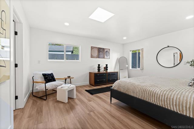 1110 Sea Village Dr, Cardiff by the Sea CA: https://media.crmls.org/mediaz/39329eb4-8b96-4230-ab51-d0ee13a258e2.jpg