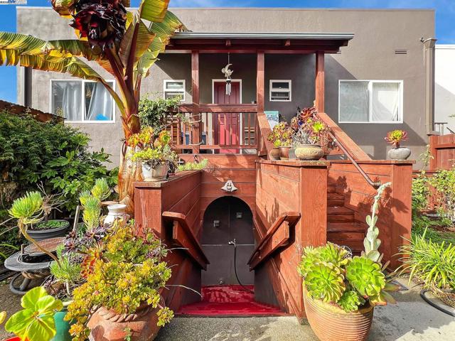 2622 Kingsland Ave, Oakland CA: https://media.crmls.org/mediaz/3934808b-d9af-4410-b537-af9bee91cffe.jpg