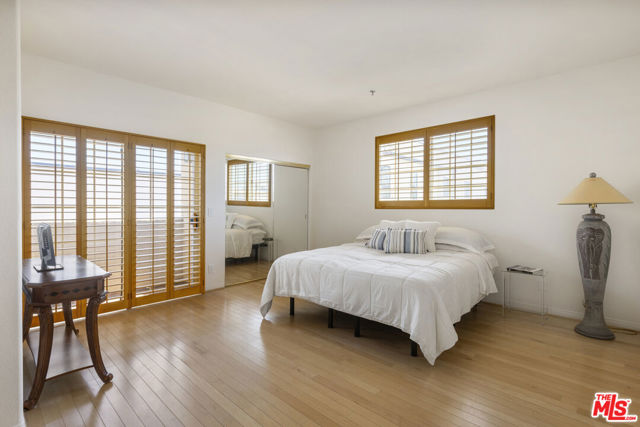 10630 Moorpark Street, North Hollywood CA: https://media.crmls.org/mediaz/3934fc1d-f90d-46e4-a5af-b0925a89ea2e.jpg