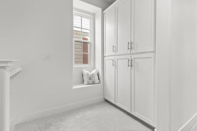 3718 Pyramid Way, Mountain View CA: https://media.crmls.org/mediaz/3935aad4-218b-4703-8eed-9858d7fcaf69.jpg
